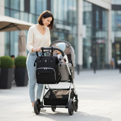 sac à langer maman en ville avec bébé
