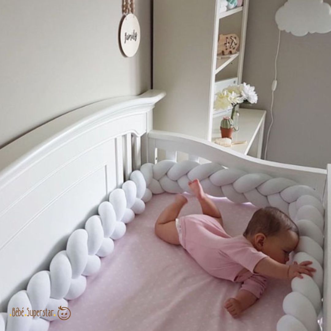 pare choc de lit bébé blanc - tresse de lit bébé -
