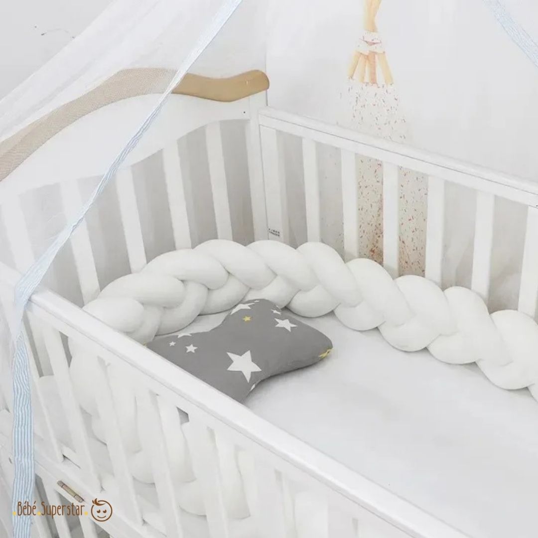 tresse de lit blanc - tour de lit tressé - pare choc de lit bébé
